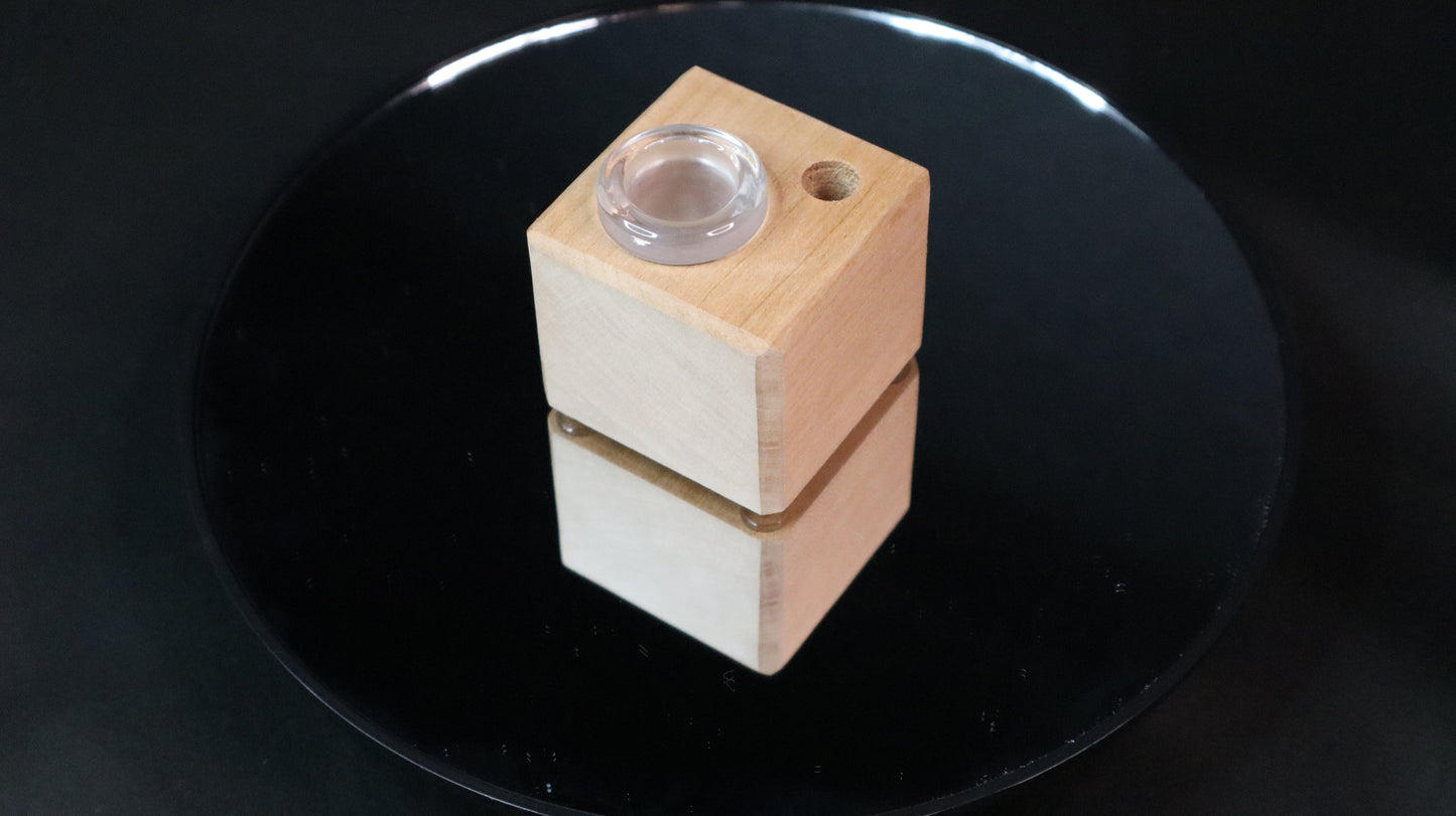 Sovereignty Glass Slide Stand