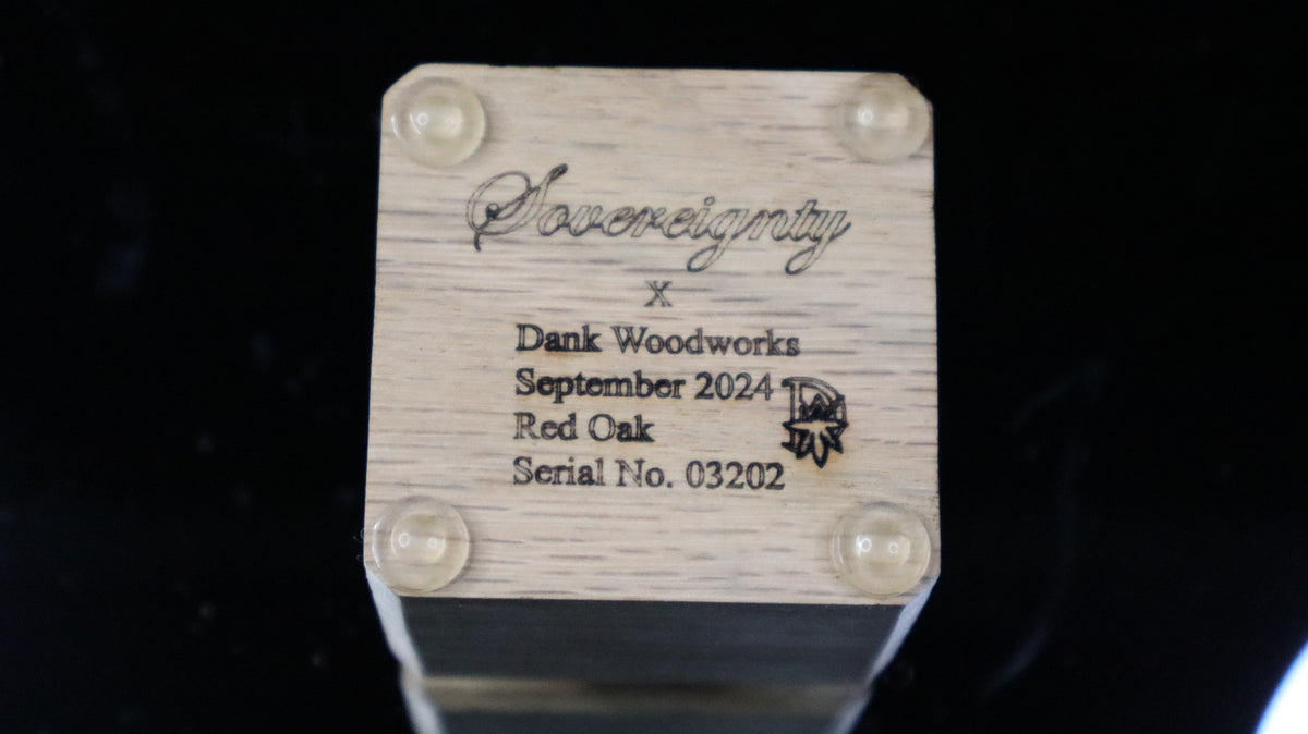 Sovereignty Glass Slide Stand