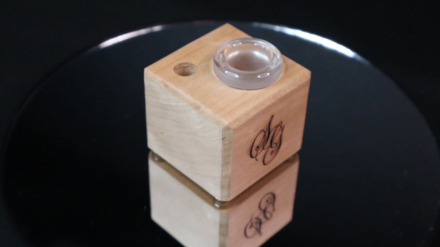 Sovereignty Glass Slide Stand