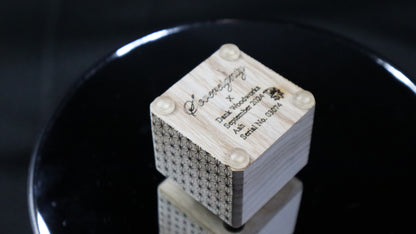 Soveriegnty Glass Slide Stand